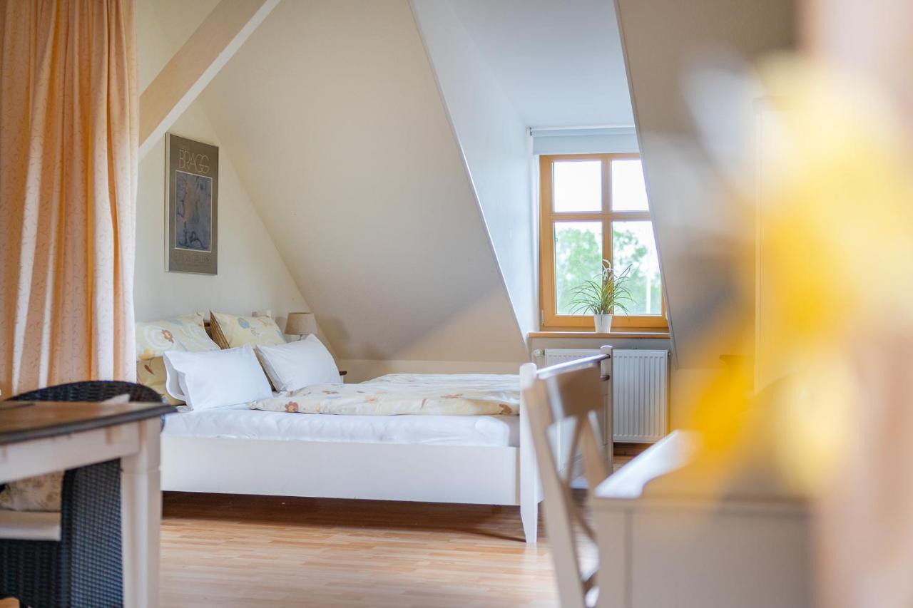 Gulfhof Butendiek - Ferienapartments Neuharlingersiel Luaran gambar